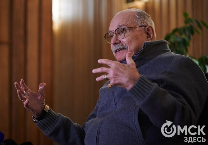 "Хотел сыграть его в Омске и не ошибся". Никита Михалков объяснил, почему привёз легендарный "12" "Хотел сыграть его в Омске и не ошибся". Никита Михалков объяснил, почему привёз легендарный "12"