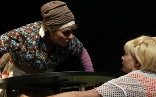 Почему "Валентина" оказалась непонятой: спектакль "Пятого театра" разобрали зрители и театроведы Почему "Валентина" оказалась непонятой: спектакль "Пятого театра" разобрали зрители и театроведы