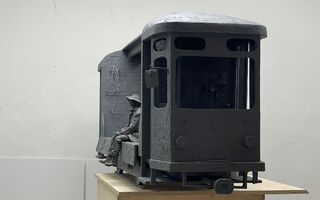 Скульптор родом из Омска раскрыл детали работы над памятником режиссёру Алексею Балабанову Скульптор родом из Омска раскрыл детали работы над памятником режиссёру Алексею Балабанову