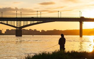 Мост у Телецентра приподнимут над поверхностью Мост у Телецентра приподнимут над поверхностью