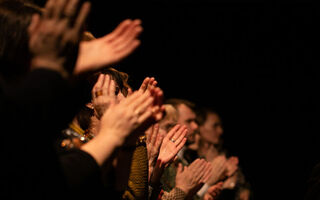Выйти из тени к зрителю: пять независимых театров Омска сыграют на одной сцене Выйти из тени к зрителю: пять независимых театров Омска сыграют на одной сцене