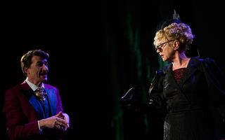 Классика без карикатуры: московская "Сфера" оживила Островского в Омске Классика без карикатуры: московская "Сфера" оживила Островского в Омске