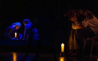 Театр из Воркуты посвятил "золотомасочный" спектакль актрисе омской сцены Театр из Воркуты посвятил "золотомасочный" спектакль актрисе омской сцены