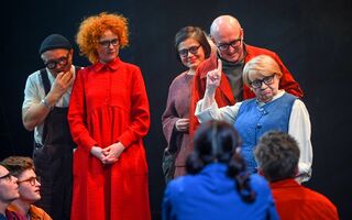 Квинтэссенция памяти и чувств. Вкус одуванчикового лета в Омской драме Квинтэссенция памяти и чувств. Вкус одуванчикового лета в Омской драме