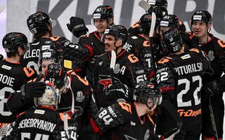 Дубль Прохоркина принёс "Авангарду" решающую победу в серии с "Нефтехимиком" Дубль Прохоркина принёс "Авангарду" решающую победу в серии с "Нефтехимиком"