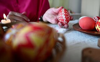 Тычковая роспись: создаём фактурные узоры на пасхальных яйцах Тычковая роспись: создаём фактурные узоры на пасхальных яйцах