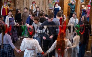 Живая нить традиций: как молодое движение возрождает русский народный быт Живая нить традиций: как молодое движение возрождает русский народный быт