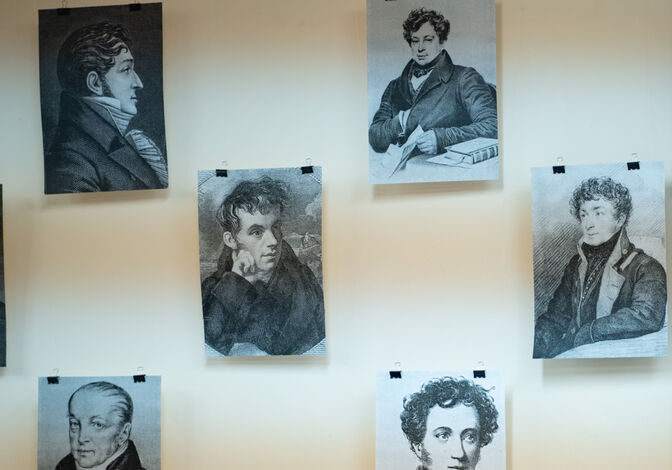 Увидели старые афиши и рассказали о любимых книгах. "Библионочь" объединила омичей субботним вечером Увидели старые афиши и рассказали о любимых книгах. "Библионочь" объединила омичей субботним вечером