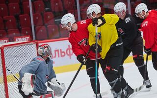 "Это серьёзный вызов, но мы вызовы любим". Омский "Авангард" вышел на лёд после паузы "Это серьёзный вызов, но мы вызовы любим". Омский "Авангард" вышел на лёд после паузы