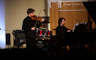 "Мы не прощаемся, а говорим до свидания". В Омске состоялся отчётный концерт студентов Шебалинки "Мы не прощаемся, а говорим до свидания". В Омске состоялся отчётный концерт студентов Шебалинки