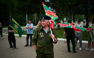 День пограничника в Омске отметили построением, танцами и долгожданными встречами День пограничника в Омске отметили построением, танцами и долгожданными встречами