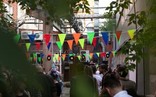 Приобщаемся к театру, поём хором, блуждаем в одуванчиках: чем заняться в выходные в Омске Приобщаемся к театру, поём хором, блуждаем в одуванчиках: чем заняться в выходные в Омске