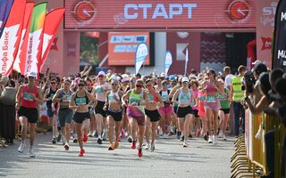 Красота в скорости. Как омички пробежали "Цветочный забег" Красота в скорости. Как омички пробежали "Цветочный забег"