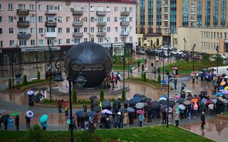 Возвращение "Державы": главный шар Омска обрёл вес и занял прежнее место Возвращение "Державы": главный шар Омска обрёл вес и занял прежнее место