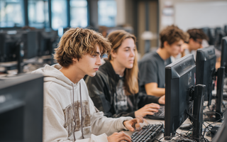 ИТ-календарь октября: гибридная осень 2026 - онлайн-практикумы и офлайн-сделки для ИТ-профессионалов ИТ-календарь октября: гибридная осень 2026 - онлайн-практикумы и офлайн-сделки для ИТ-профессионалов