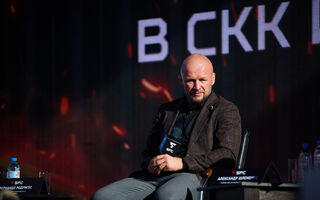 Первый блин комом. Александр Шлеменко проиграл в дебютной схватке по вольной борьбе Первый блин комом. Александр Шлеменко проиграл в дебютной схватке по вольной борьбе